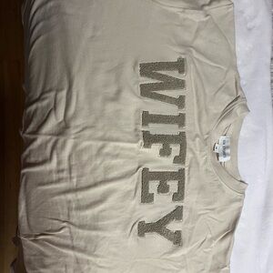 Cream 'WIFEY' Graphic Tee